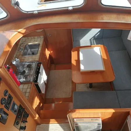 Insolite, Peniche Hollandaise Botel Cognac