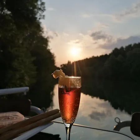 Insolite, Péniche Hollandaise *