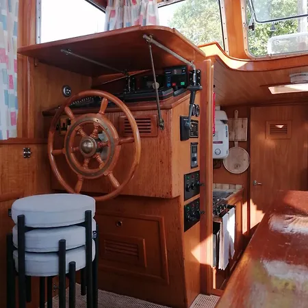 Botel Insolite, Péniche Hollandaise *