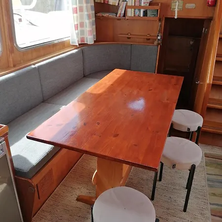 Botel Insolite, Peniche Hollandaise Cognac