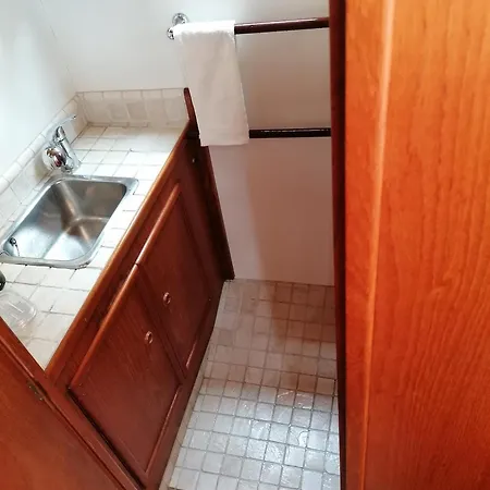 Insolite, Peniche Hollandaise Úszó hotel Cognac