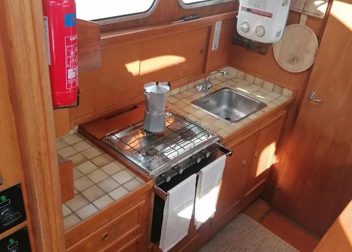 Botel Insolite, Peniche Hollandaise Cognac