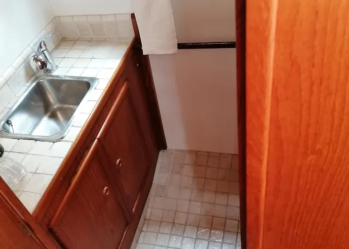 Insolite, Peniche Hollandaise Botel Cognac